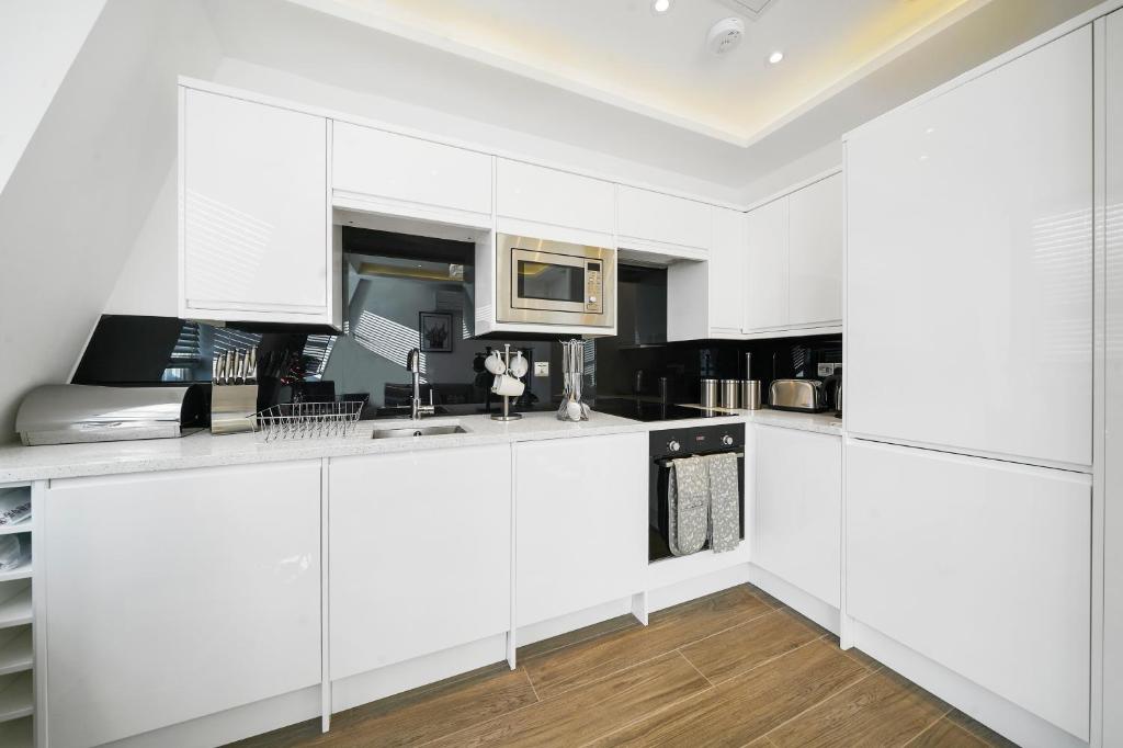 Nyali City Prime – Luxury 2-Bedroom Apartment with Vibrant City Views - Copy