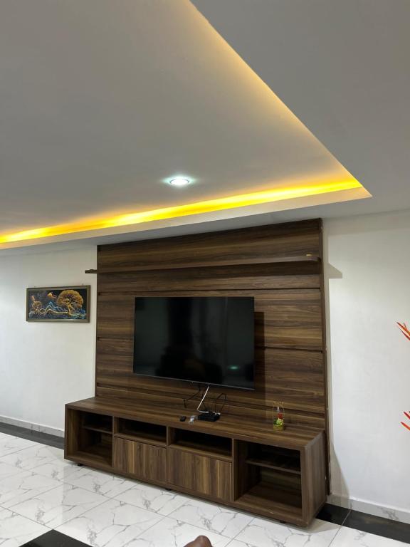 The Apex Suites – Two Bedroom Luxury Urban Living near Nyali Centre - Copy
