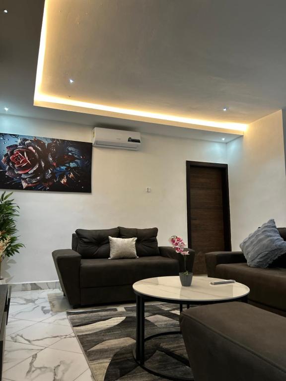The Apex Suites – Two Bedroom Luxury Urban Living near Nyali Centre - Copy