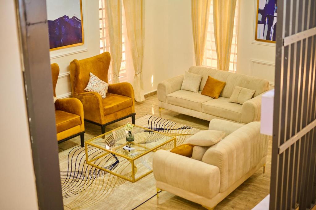 Keisha Homestay Nyali – Poolside Stay Behind City Mall Nyali (2nd Avenue)