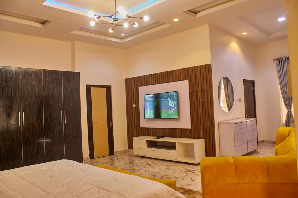 Keisha Homestay Nyali – Poolside Stay Behind City Mall Nyali (2nd Avenue)