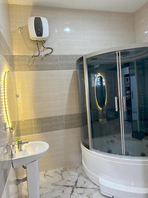 Keisha Homestay Nyali – Poolside Stay Behind City Mall Nyali (2nd Avenue)
